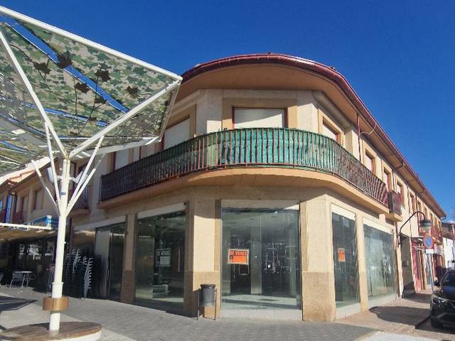 Local comercial en Venta en Calle del Cristo, 1 en Meco pueblo