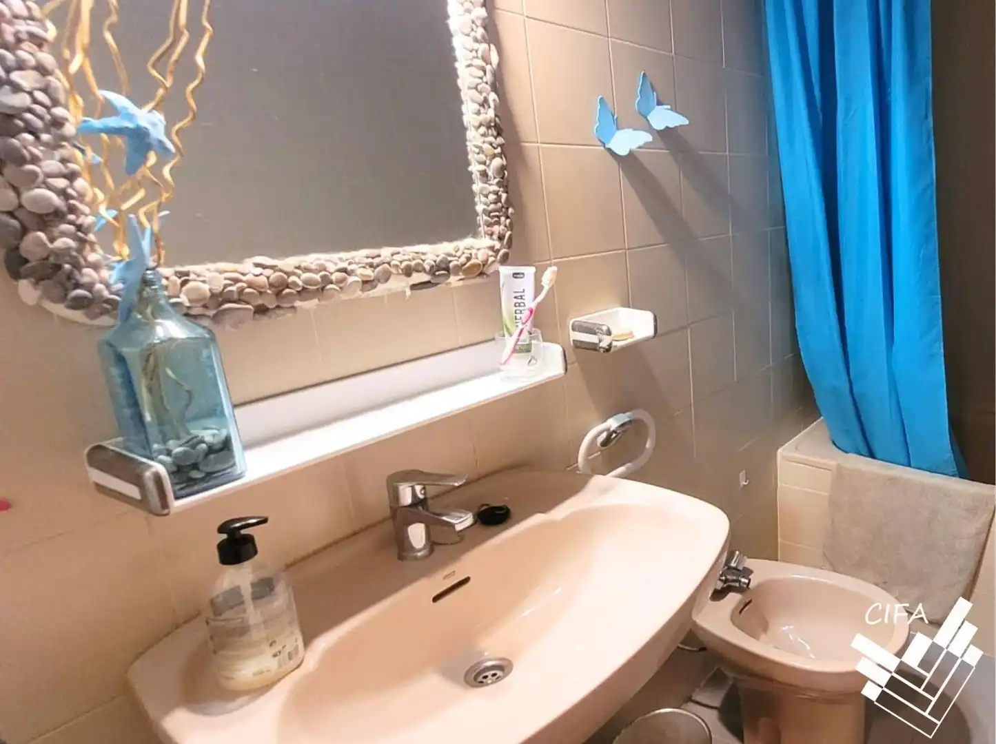 Bany de Apartament en venda en Vinaròs amb Jardí privat, Terrassa i Moblat