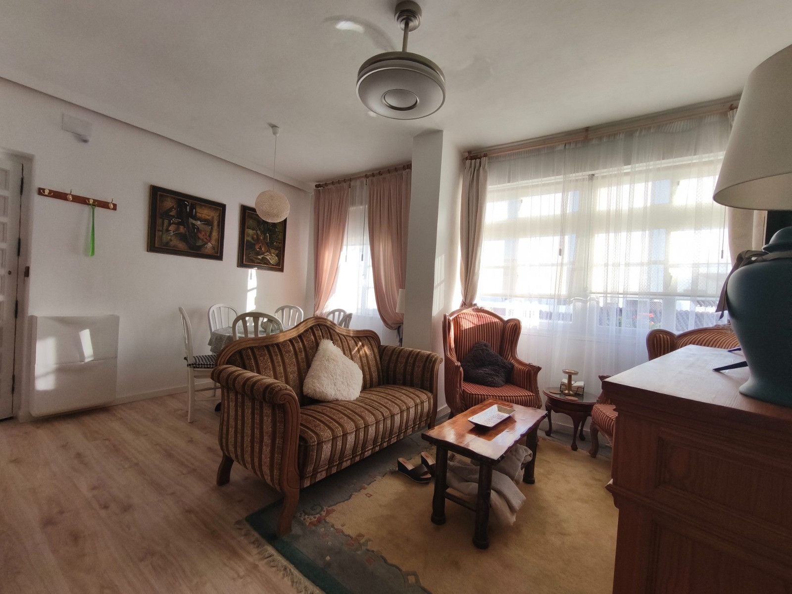 Sala de estar de Apartamento de alquiler en Estepona con Amueblado