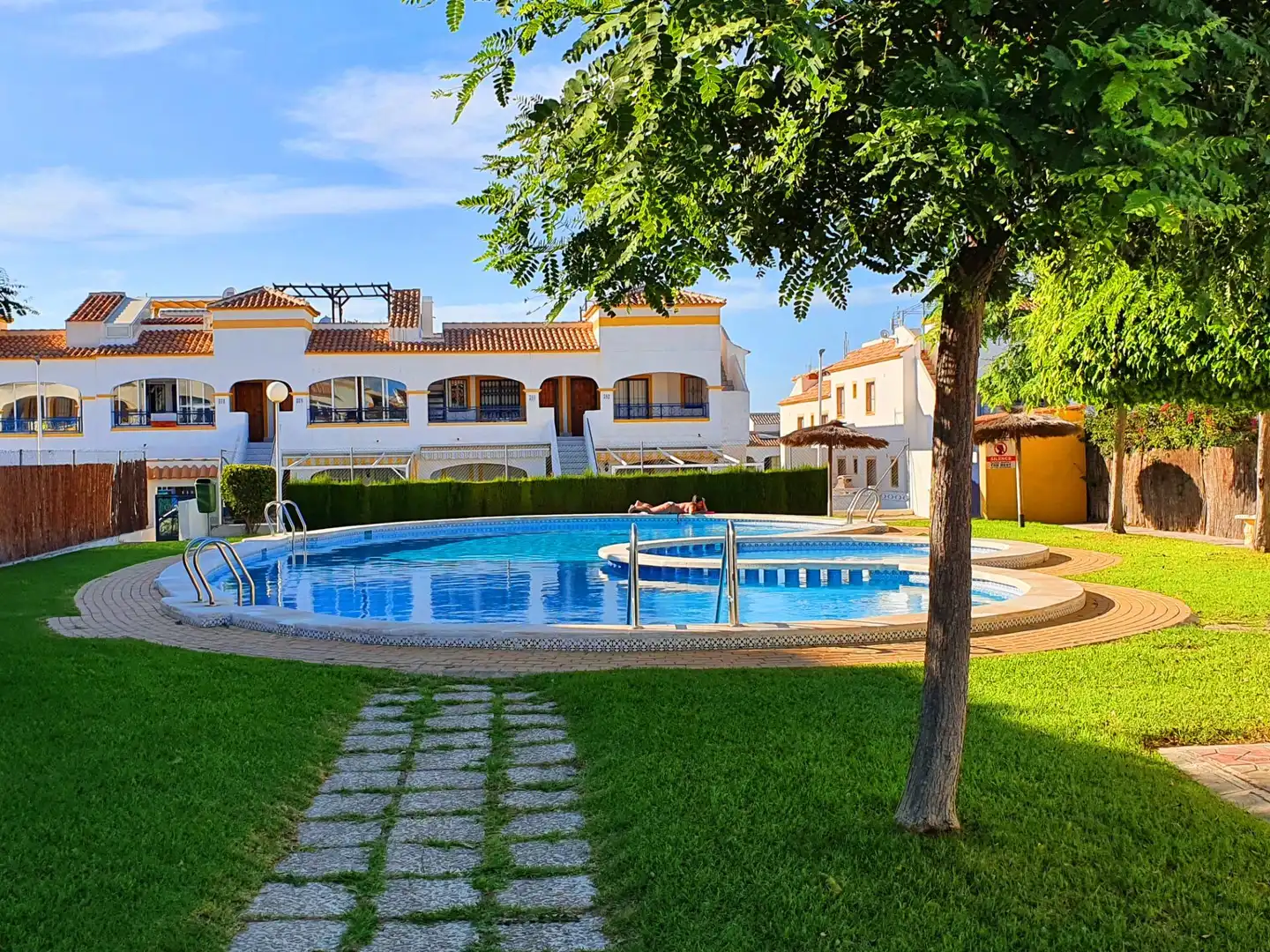 Piscina de Casa o xalet en venda en Santa Pola amb Aire condicionat, Calefacció i Jardí privat