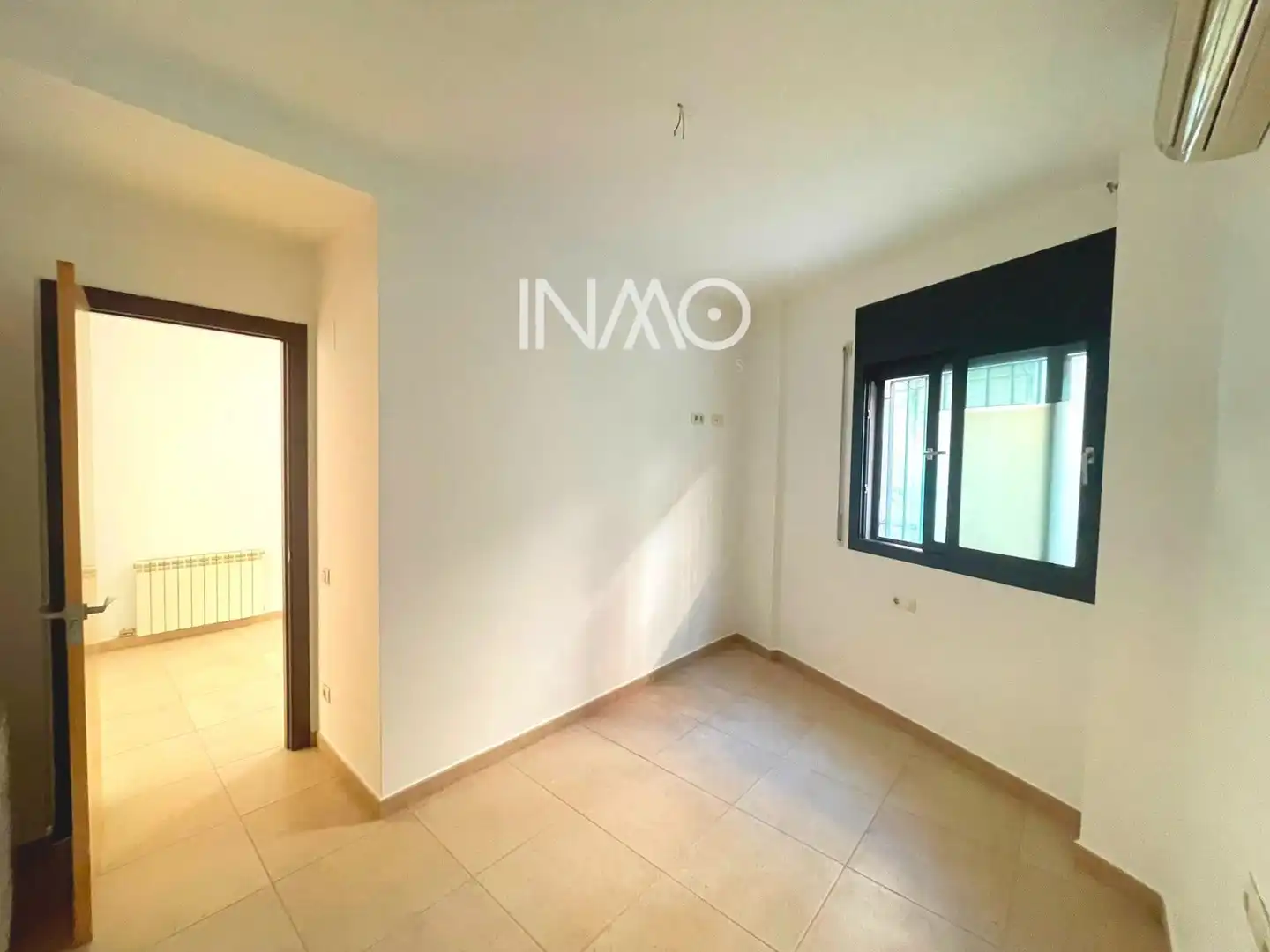 Bedroom of Flat for sale in Rubí  with Air Conditioner, Heating and Terrace