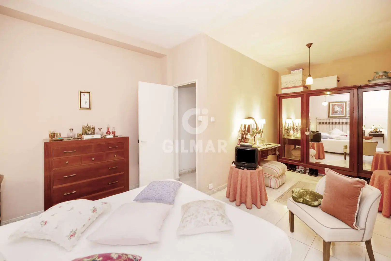 Bedroom of Flat for sale in Sevilla