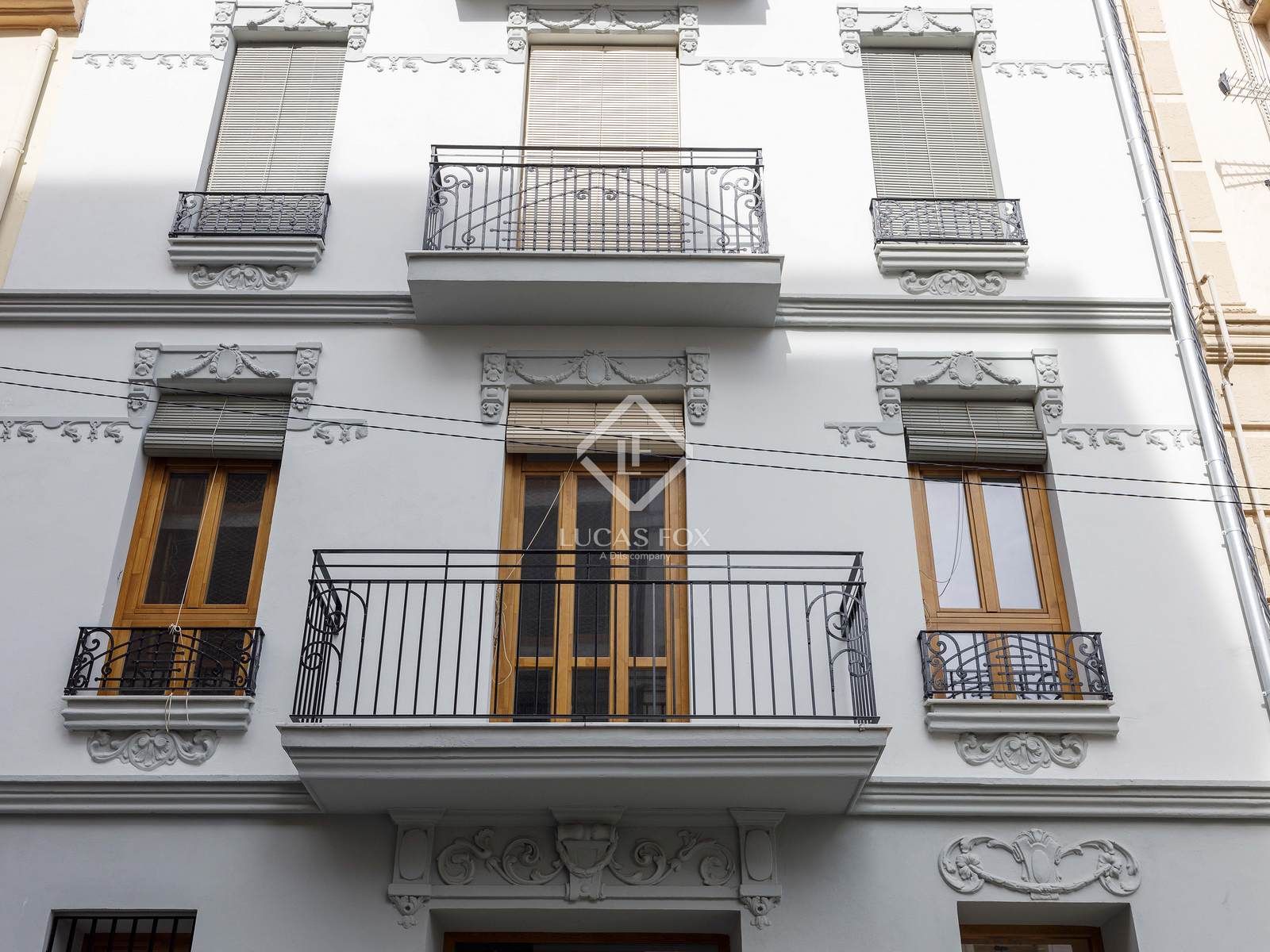 Exterior view of Flat for sale in  Valencia Capital  with Air Conditioner and Balcony