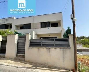 Exterior view of House or chalet for sale in Cunit  with Terrace and Balcony