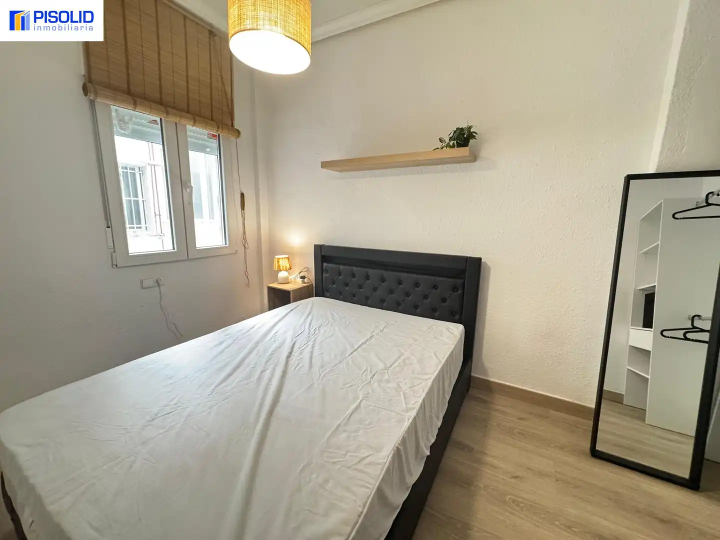 Bedroom of Flat for rent in Valladolid  with Heating and Furnished