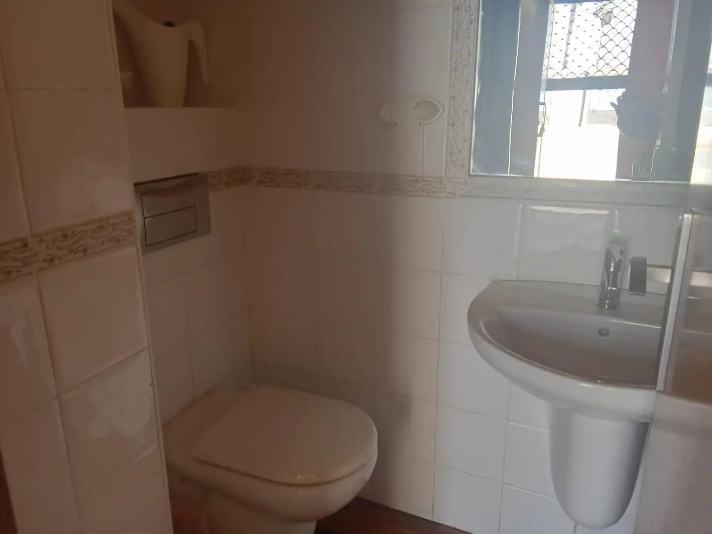 Badezimmer von Geschaftsraum zur Miete in Puerto Real mit Klimaanlage
