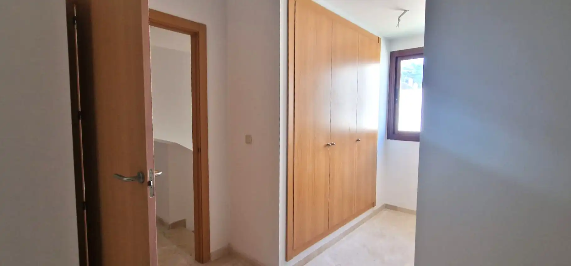 Einfamilien-Reihenhaus zum Verkauf in Cártama mit Privatgarten und Terrasse