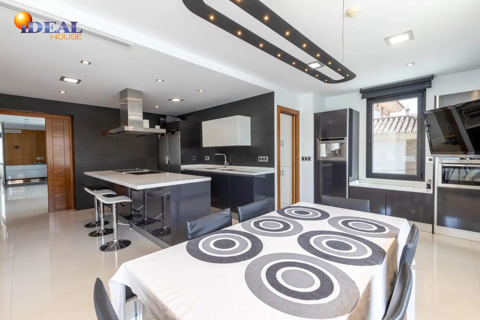 Chalet con piscina en venta en Urbanizacion EL CARMELO, imagen 19