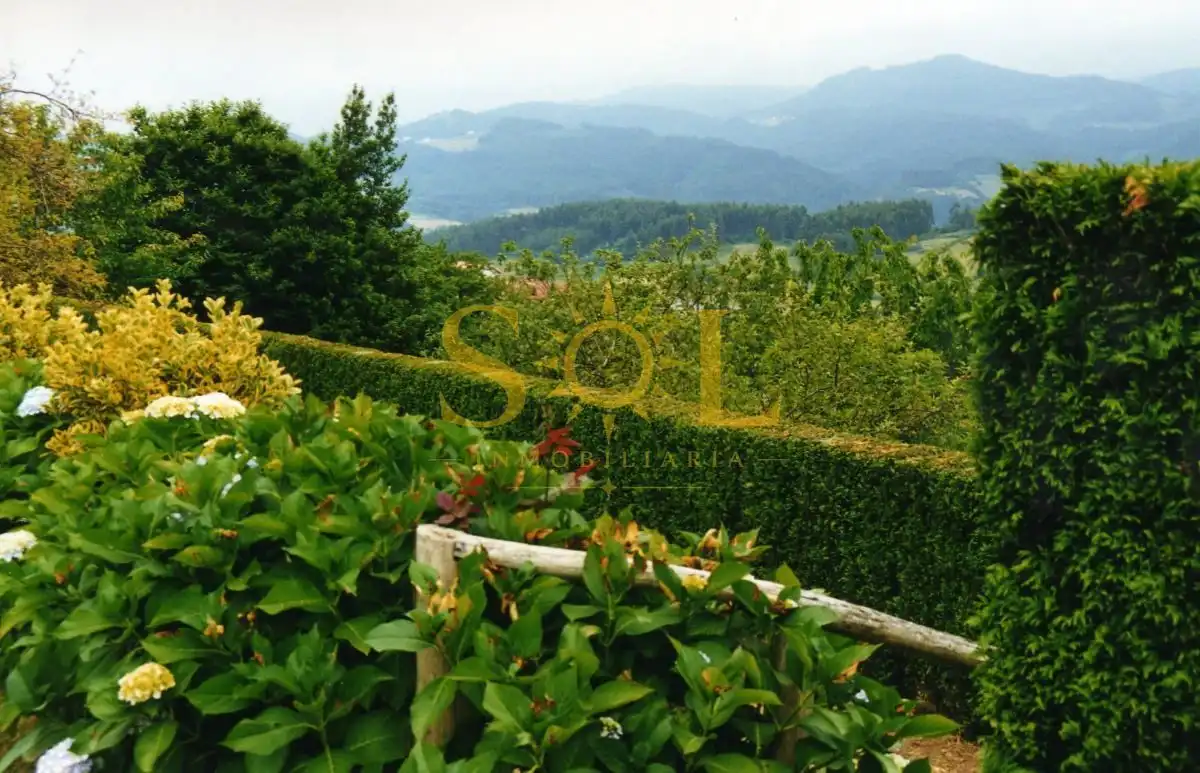 Jardí de Casa o xalet en venda en Pravia amb Calefacció i Jardí privat