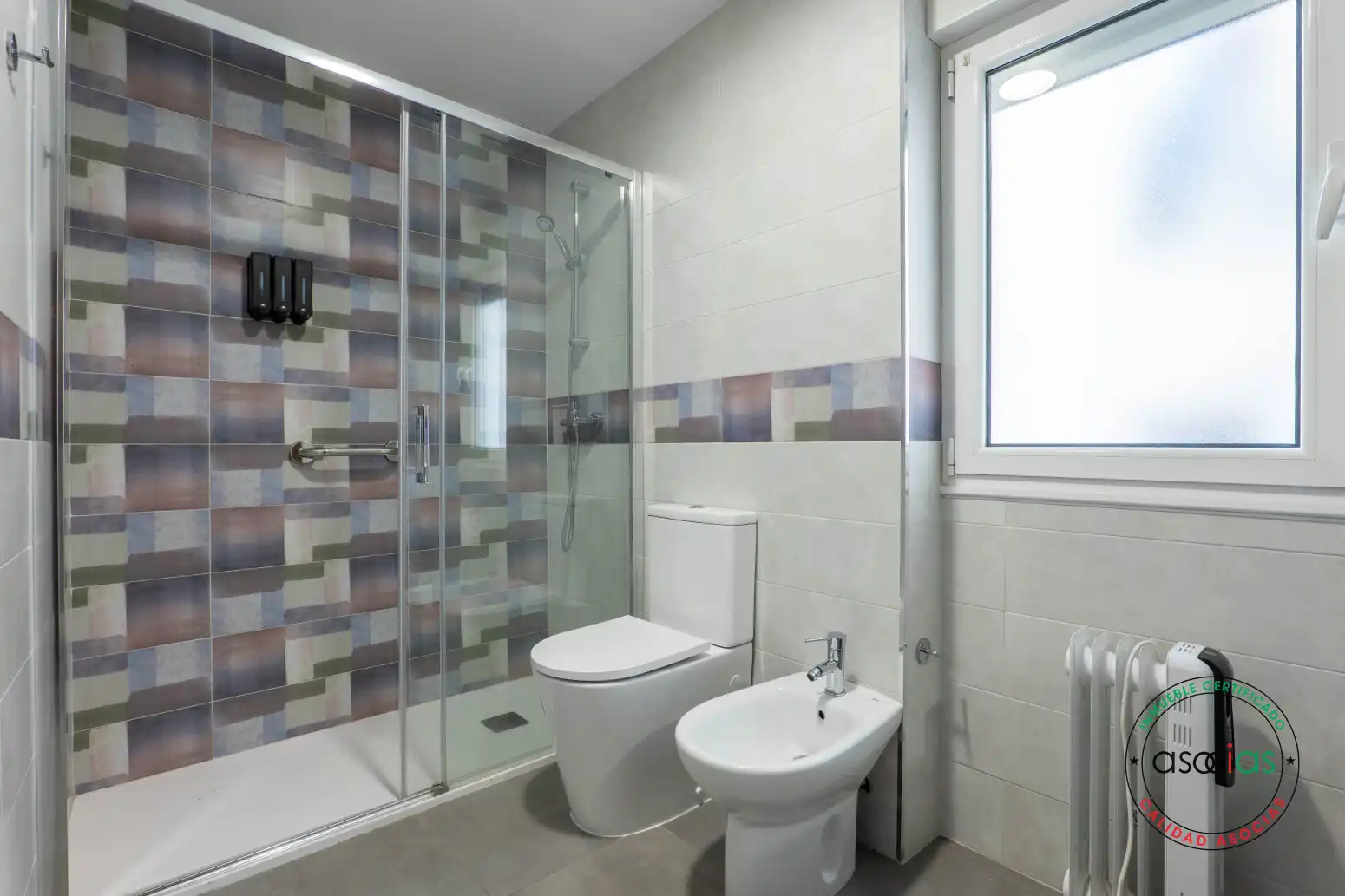 Bathroom of Flat for sale in Gijón   with Heating and Parquet flooring