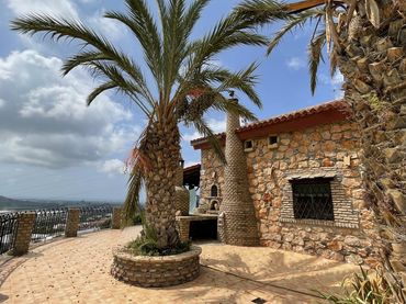 Casa rústica amb piscina en venda a Lobres