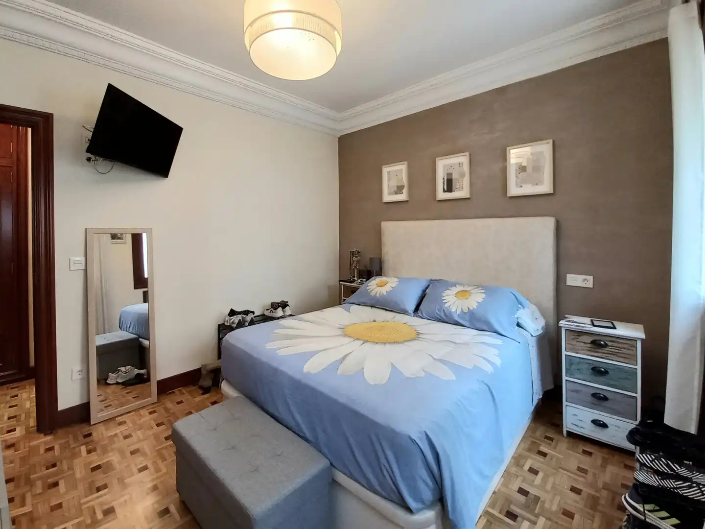 Habitación de Piso en venta en Zona Sur - Barrio Cortes