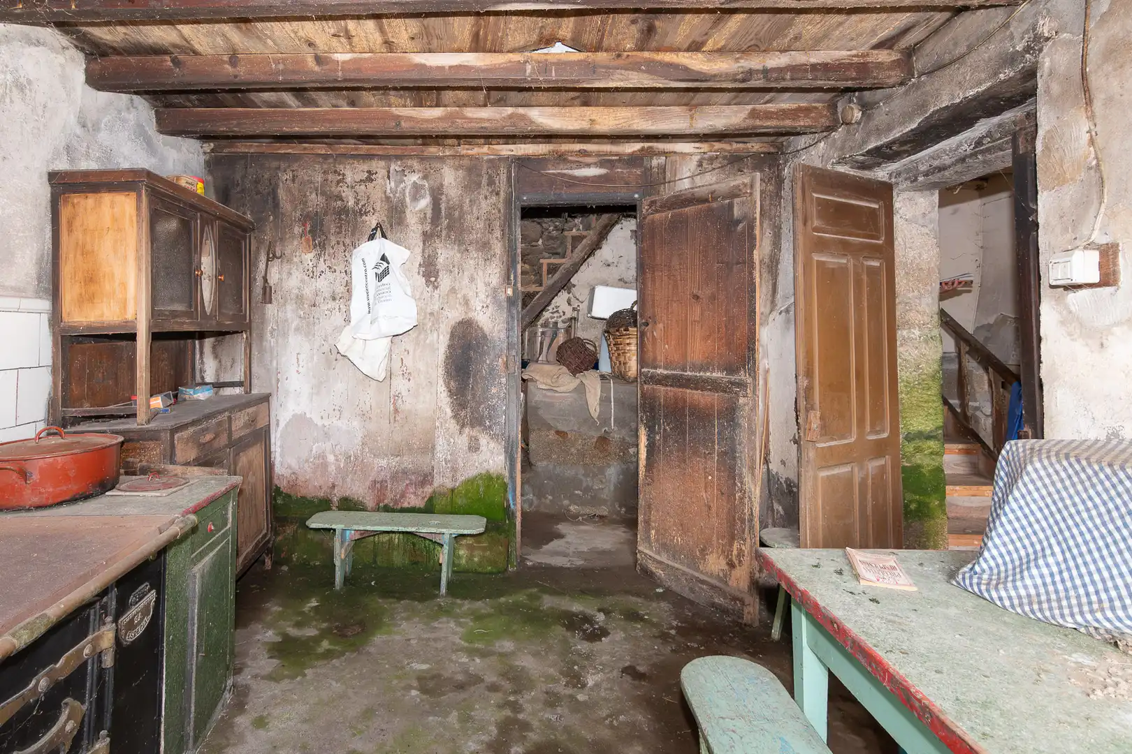 Kitchen of Country homes for sale in Cervo