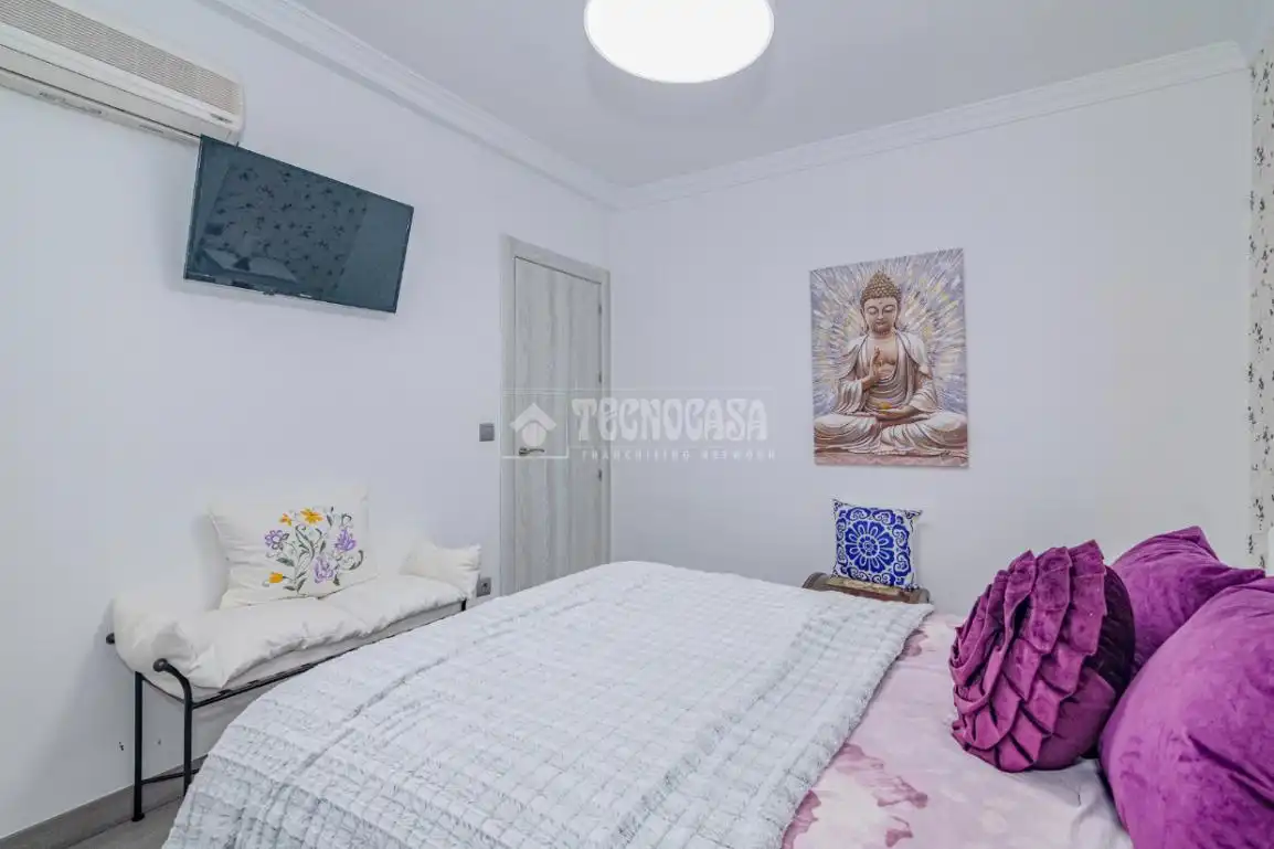 Bedroom of Flat for sale in Loja  with Air Conditioner, Parquet flooring and Balcony