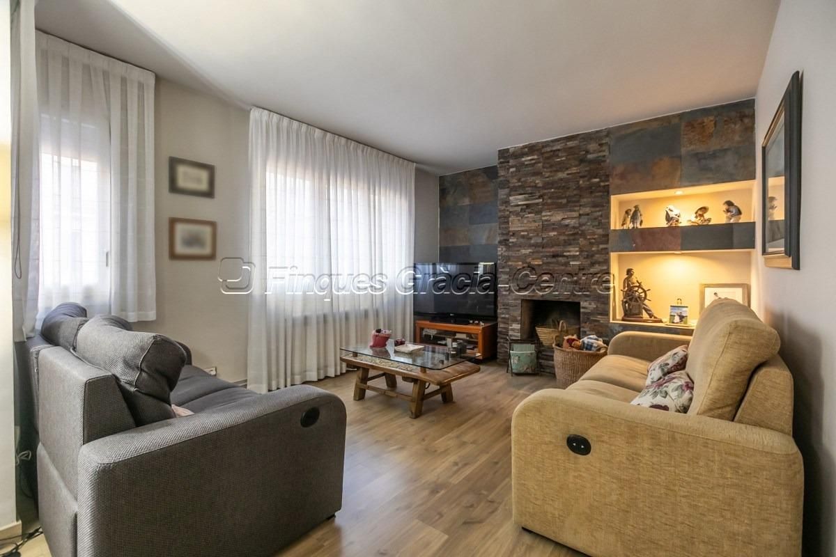 Living room of House or chalet for sale in Sabadell  with Air Conditioner, Heating and Private garden