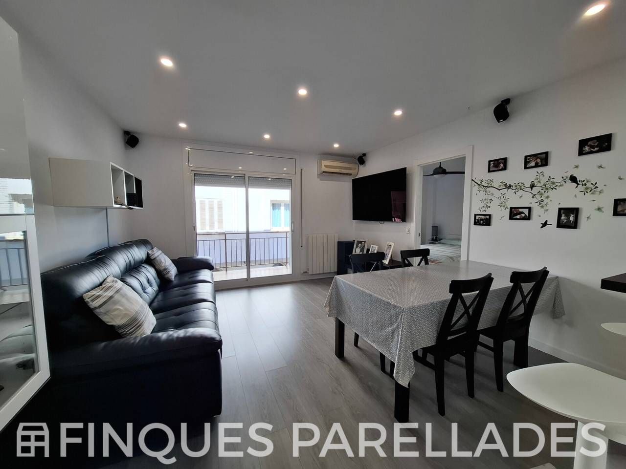 Sala d'estar de Pis en venda en Sitges amb Aire condicionat, Calefacció i Parquet