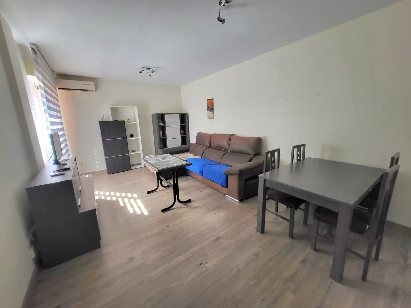 Sala de estar de Piso de alquiler en Cáceres con Aire acondicionado, Terraza y Amueblado