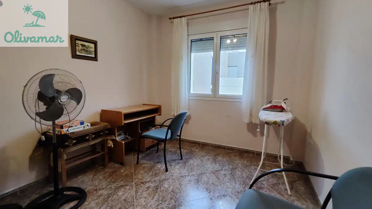 Dormitori de Casa o xalet en venda en Oliva amb Moblat