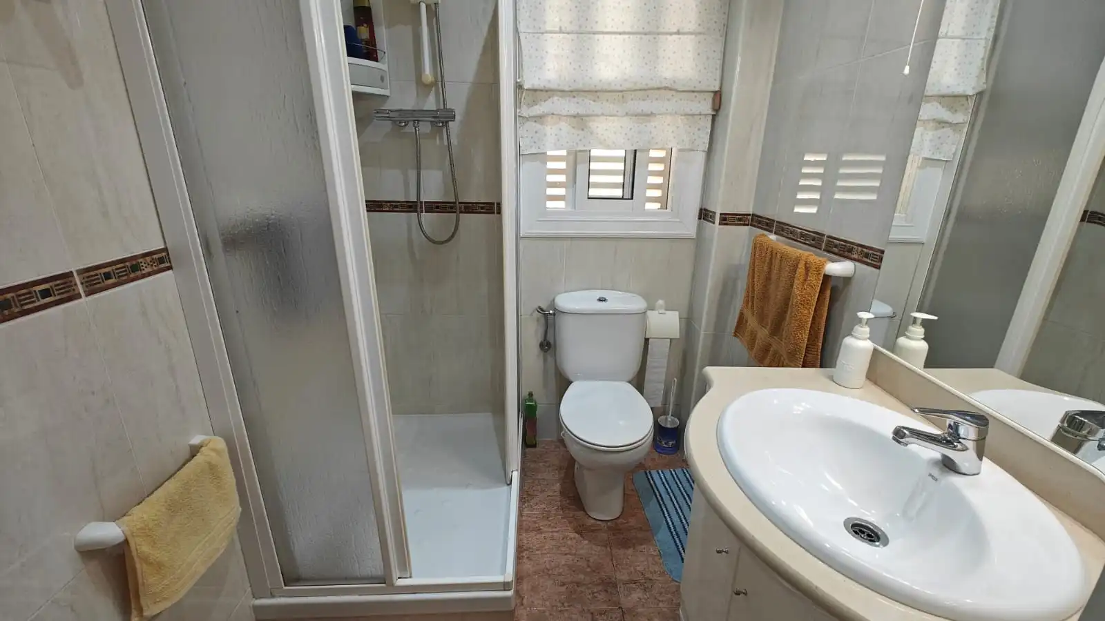 Baño de Piso en venta en Cunit con Aire acondicionado, Amueblado y Horno