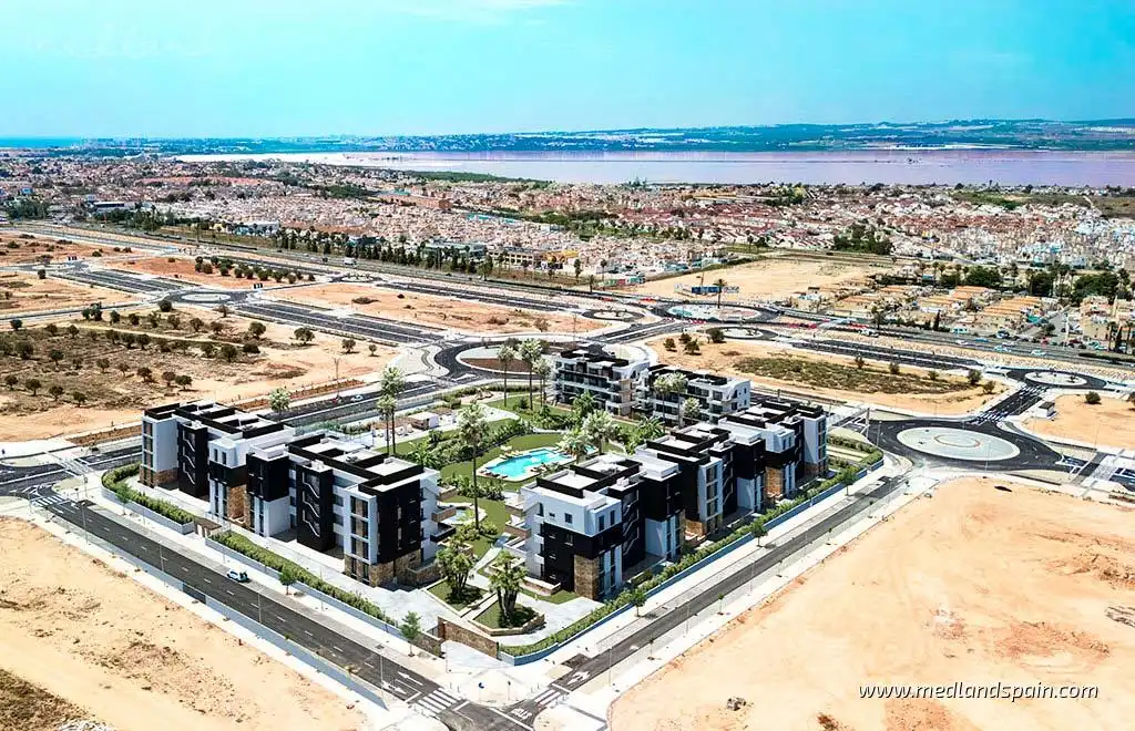 Apartamento con piscina en venta en Zona Carrefour - Urbanizaciones, imagen 15
