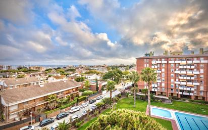 Exterior view of Flat for sale in Premià de Mar  with Heating, Balcony and Alarm