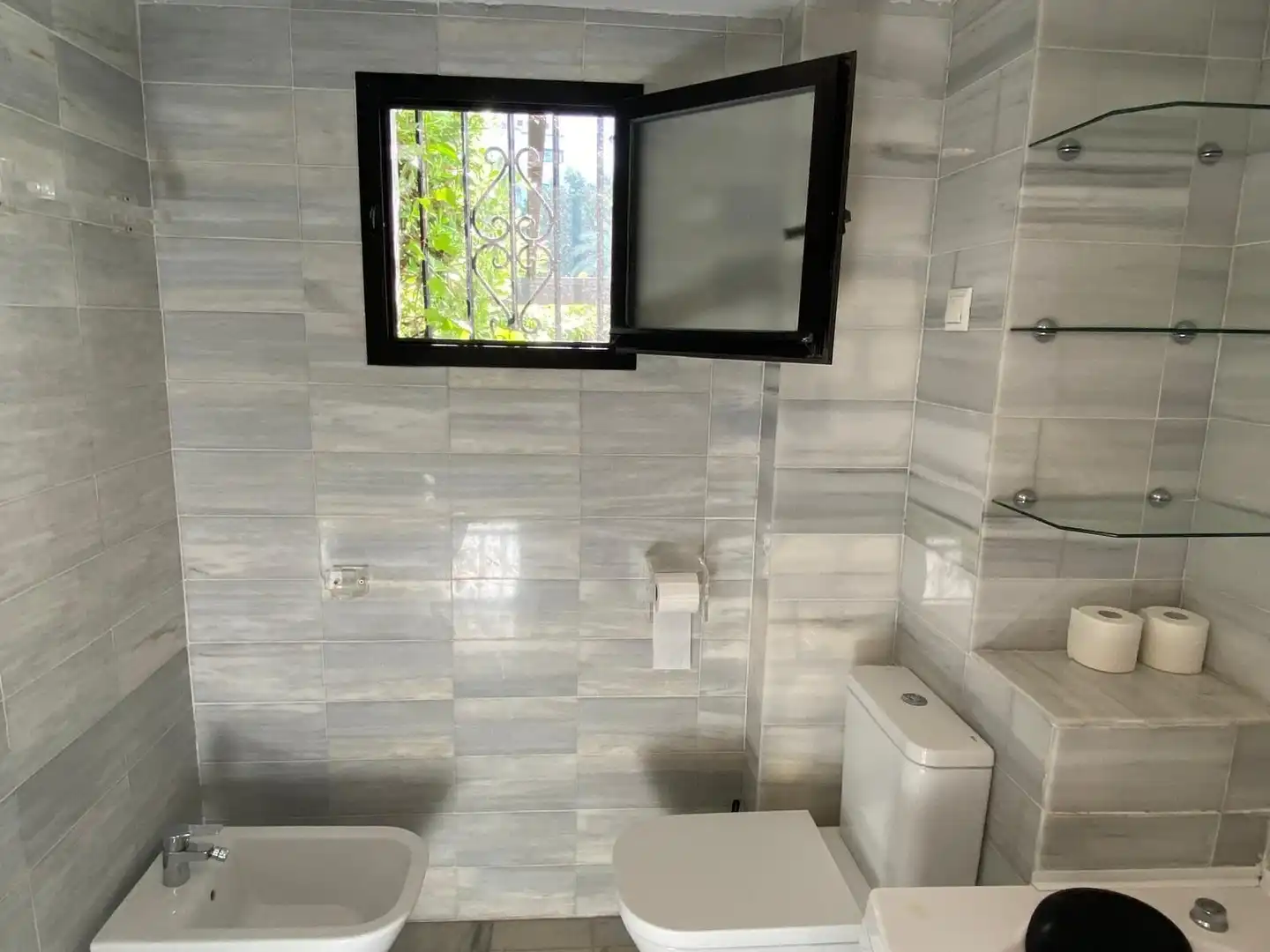 Bathroom of Apartments for rent in Marbella  with Air Conditioner, Furnished and Washing machine
