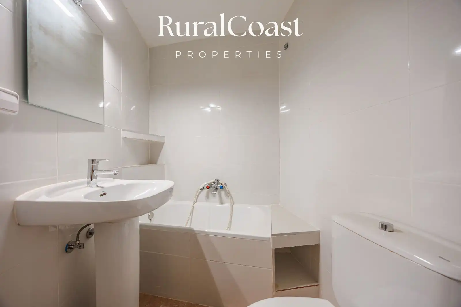 Bathroom of Detached homes for sale in El Campello  with Air Conditioner, Heating and Terrace