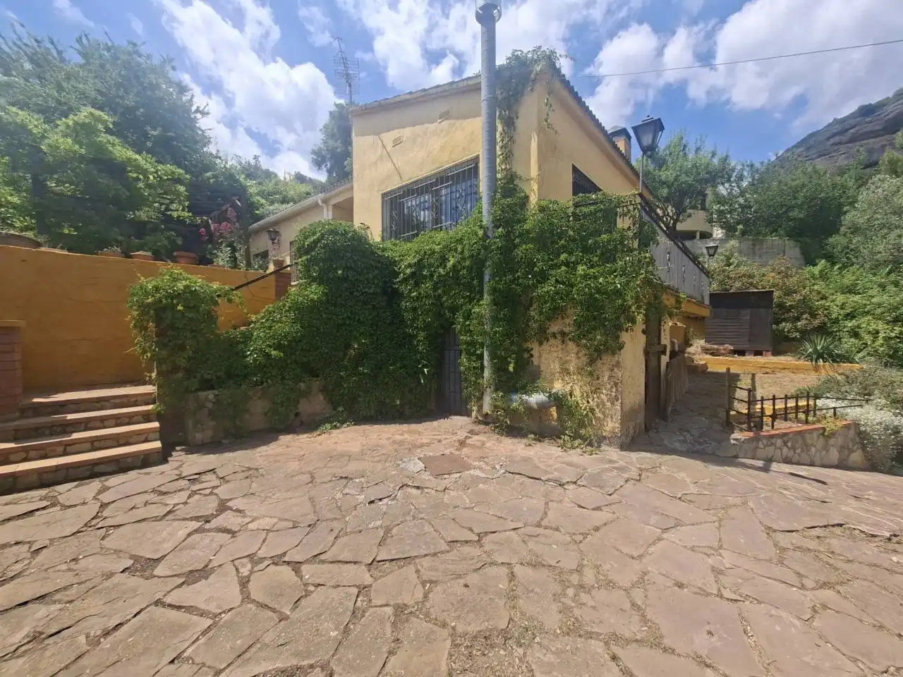 Vista exterior de Pis en venda en Sant Llorenç Savall amb Jardí privat, Terrassa i Traster