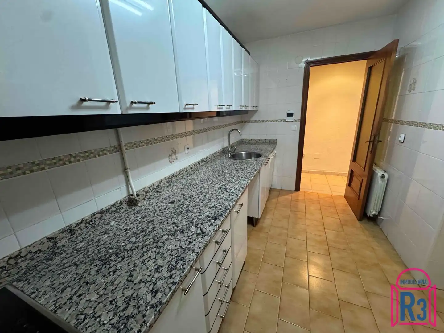 Kitchen of Flat for sale in León Capital   with Heating, Terrace and Storage room