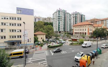 Vista exterior de Pis en venda en Santurtzi  amb Calefacció, Terrassa i Traster