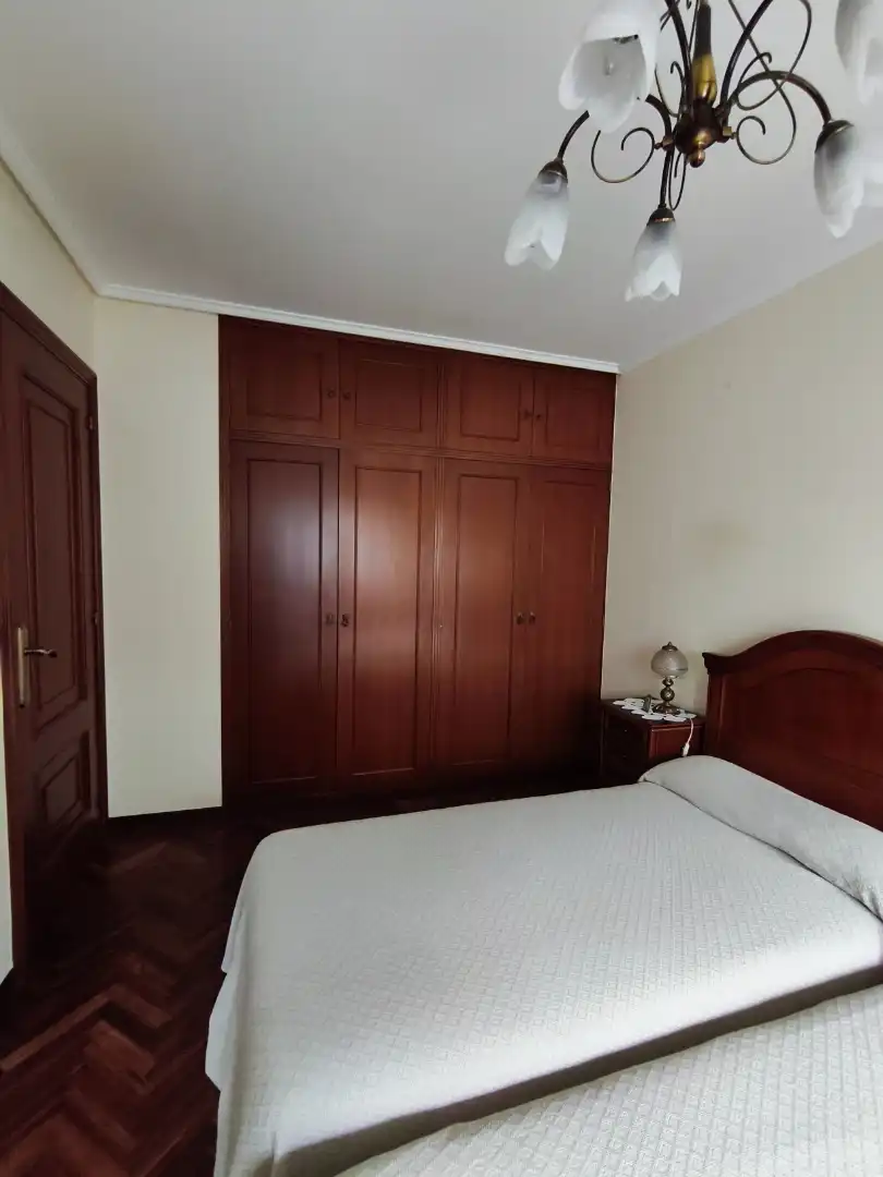 Habitación de Piso en venta en A Coruña Capital  con Calefacción, Parquet y Trastero