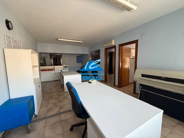 Kitchen of Office for sale in Valle de Trápaga-Trapagaran  with Air Conditioner, Heating and Furnished
