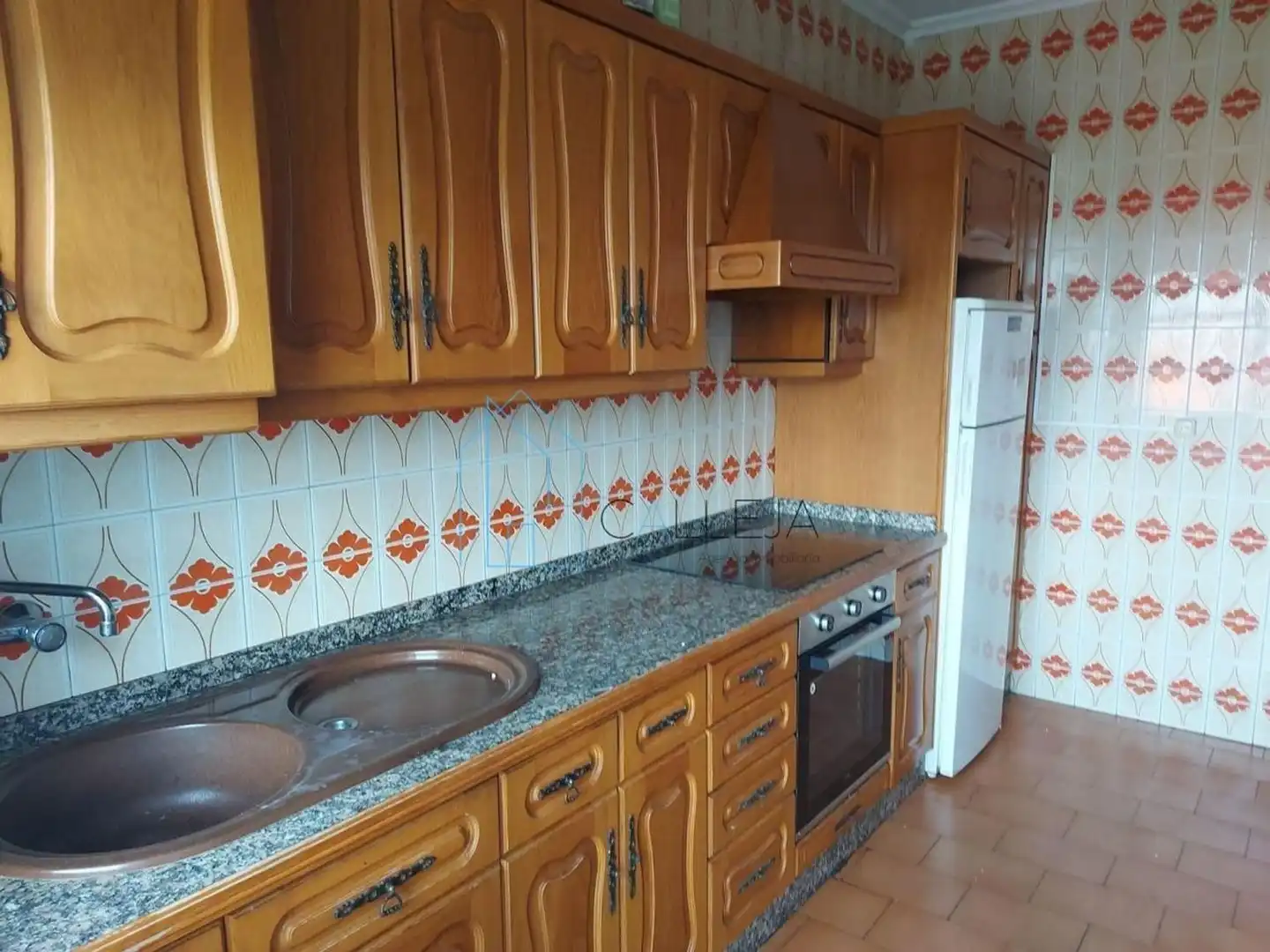 Cocina de Piso en venta en Ourense Capital  con Calefacción y Trastero