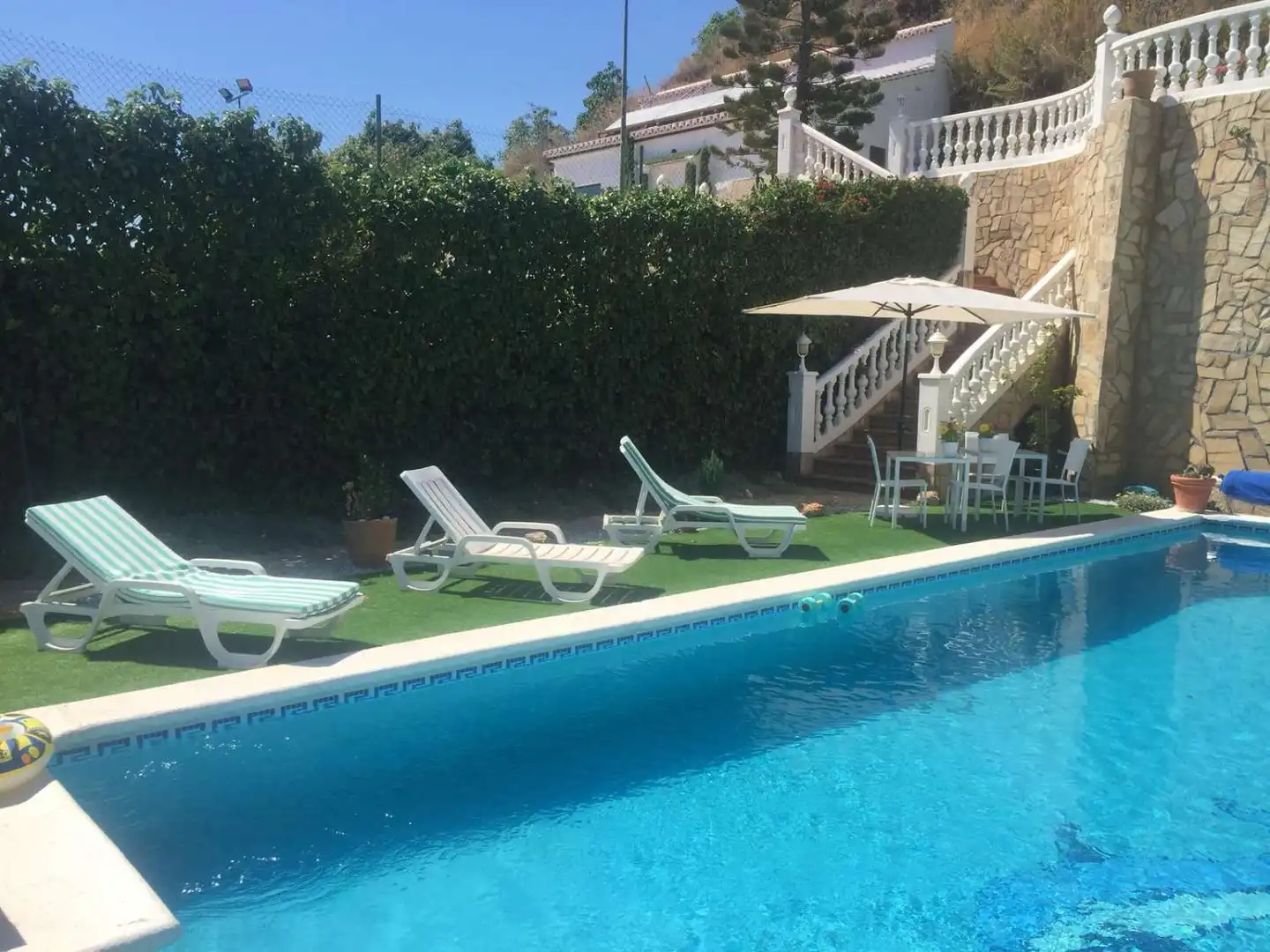 Chalet con piscina en venta en Urbanización Santa Rosa