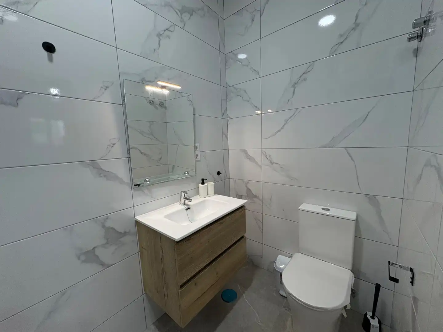 Baño de Piso de alquiler en Arucas con Aire acondicionado, Trastero y Amueblado