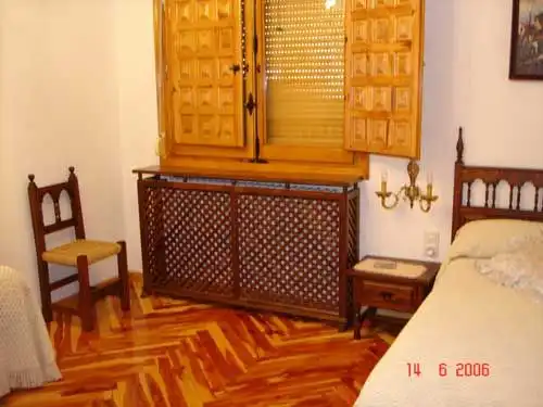 Casa o xalet en venda en El Cuervo amb Calefacció, Parquet i Moblat