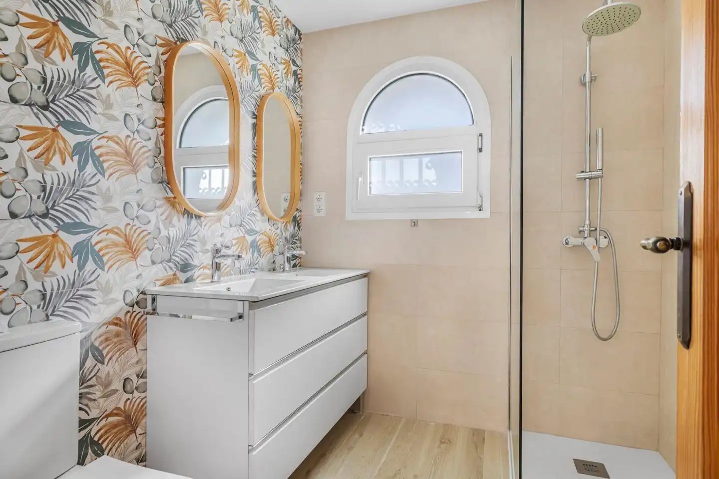 Bathroom of Houses for rent in Benalmádena  with Air Conditioner, Private garden and Swimming Pool