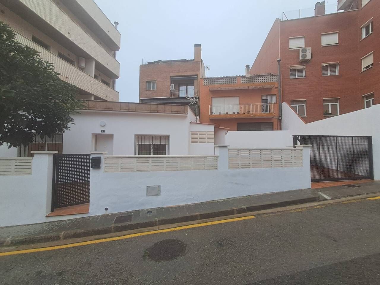Exterior view of House or chalet for sale in Blanes  with Air Conditioner, Private garden and Parquet flooring