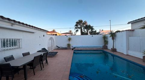 Photo 2 of Single-family semi-detached for rent in Cap Ras - Creus - Falconera, Empuriabrava