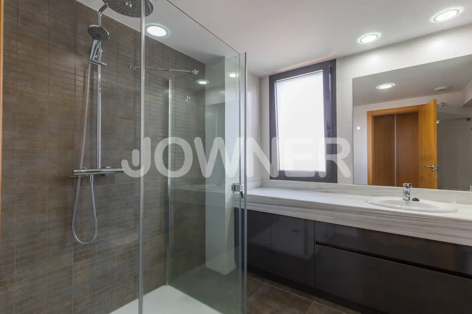 Bany de Casa o xalet de lloguer en Tres Cantos amb Aire condicionat, Jardí privat i Terrassa