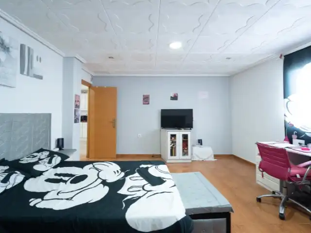 Dormitori de Pis en venda en Riba-roja de Túria amb Aire condicionat, Terrassa i Traster