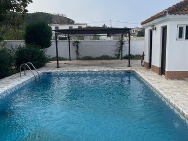 Chalet con piscina en venta en Camino C DEL QUEJIGO 2