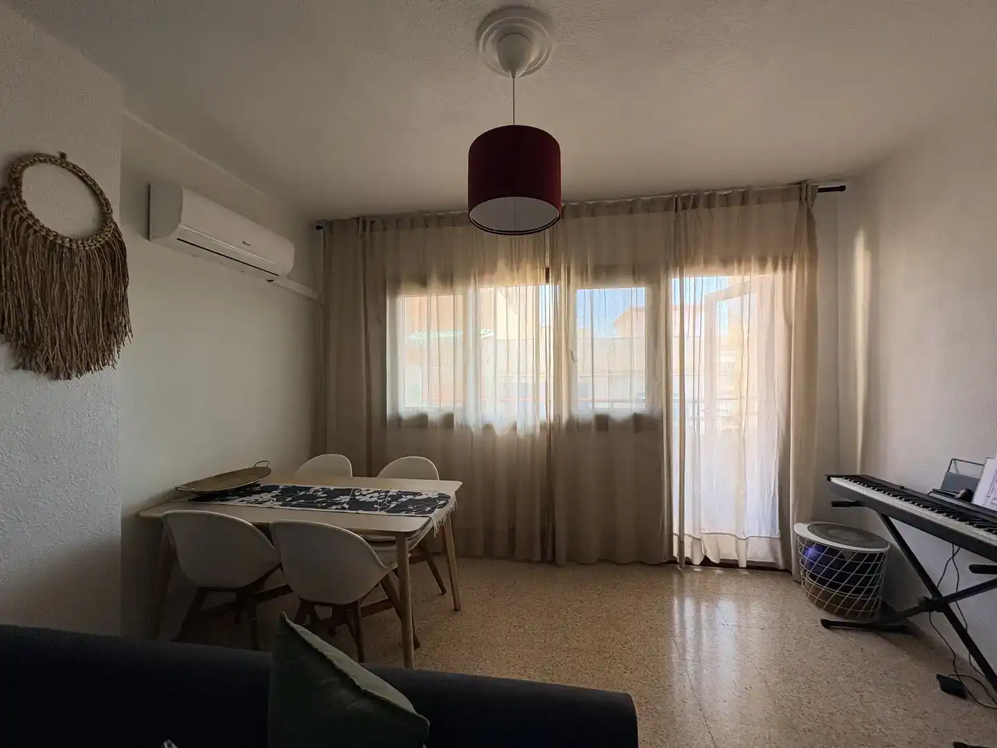 Sala d'estar de Pis en venda en Alicante / Alacant amb Aire condicionat i Balcó