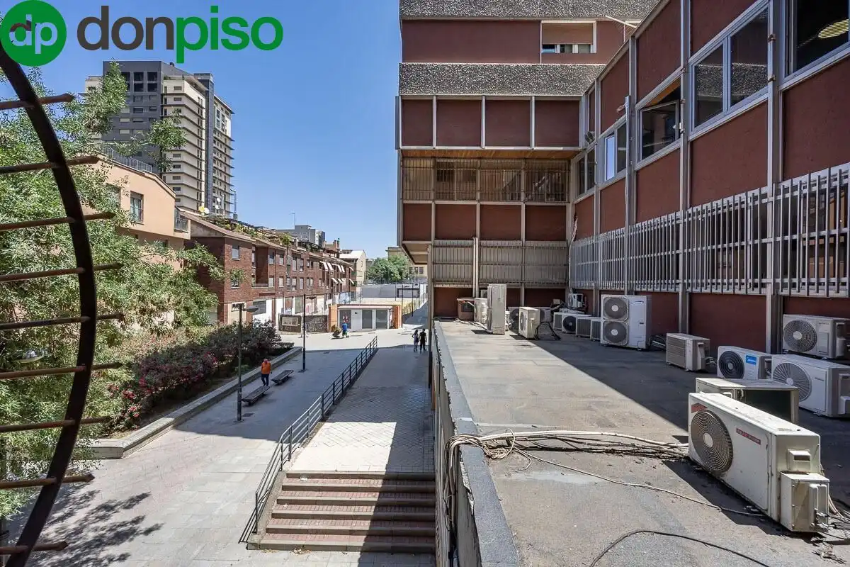 Exterior view of Flat for sale in Granada  with Air Conditioner, Heating and Terrace