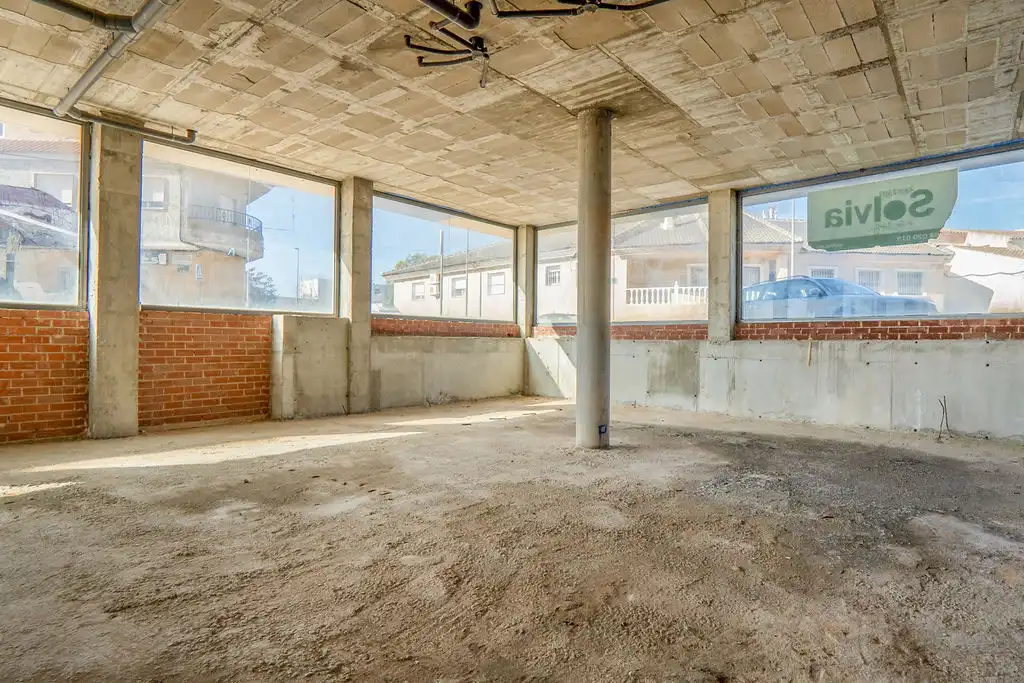 Local comercial en venda a Av Ronda de Levante - Edif. Los Jardines del Alamo -, imagen 16