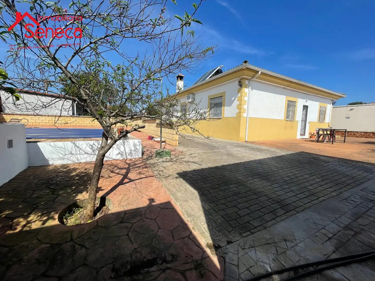 Exterior view of Houses for sale in Córdoba  with Air Conditioner, Heating and Terrace