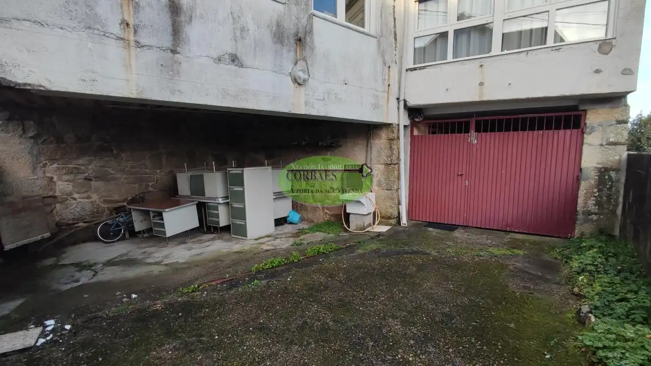 Aparcament de Casa o xalet en venda en O Carballiño   amb Jardí privat, Terrassa i Moblat