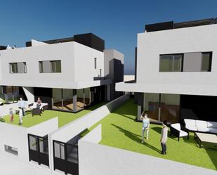 Exterior view of House or chalet for sale in León Capital   with Heating, Terrace and Storage room