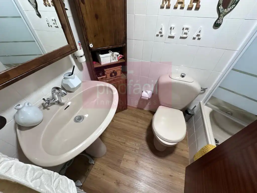Bathroom of Flat for sale in Lugo