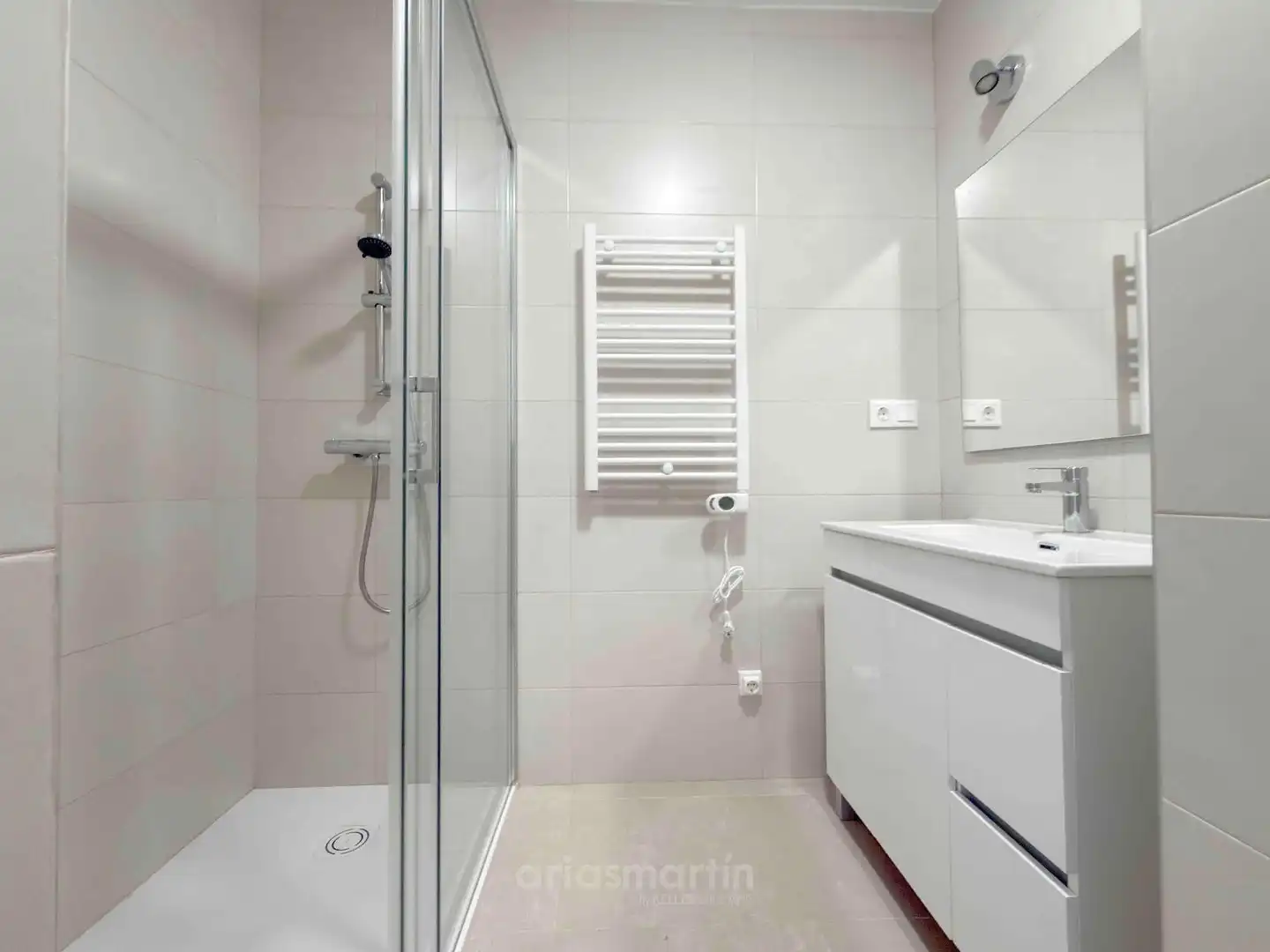 Baño de Piso de alquiler en Salamanca con Calefacción, Terraza y Amueblado